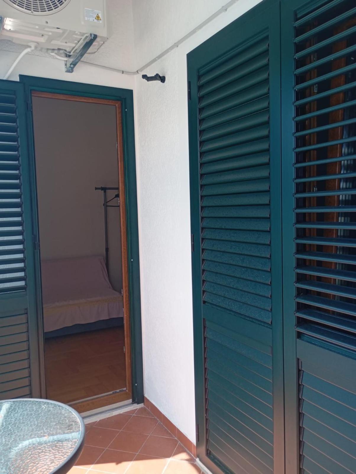 Apartments Cebra Herceg Novi Exterior photo